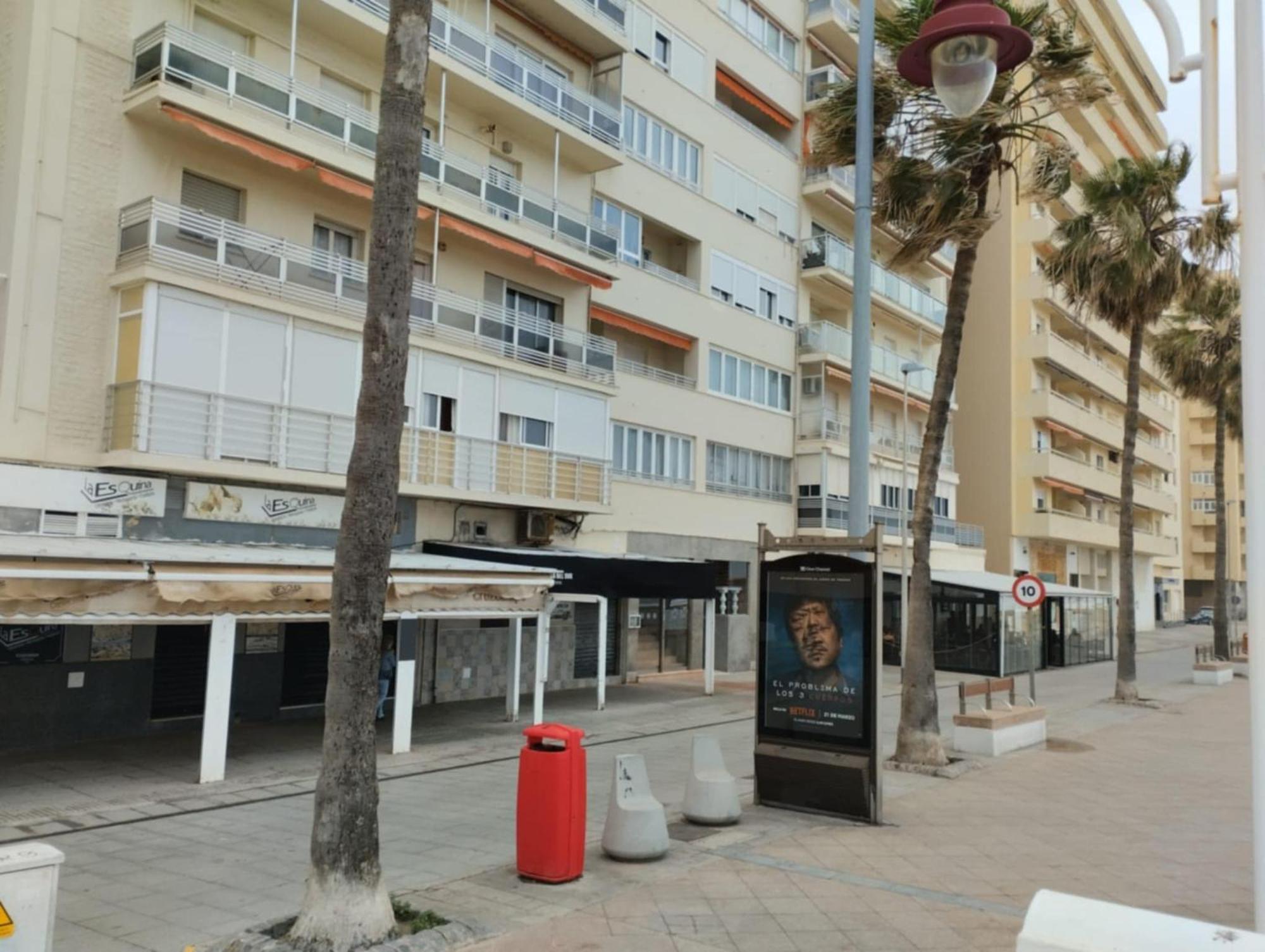Apartamento Candari Playa En Кадис Екстериор снимка